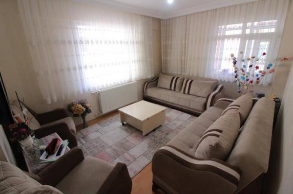 Home Vizyon 'dan  Bahçelievler Çobançeşme Satılık 2+1 Daire.