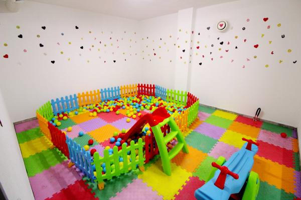 Home Vizyon 'dan  Bahçelievler Kocasinan Site İçinde Sıfır Lüx 4+1 Daire.