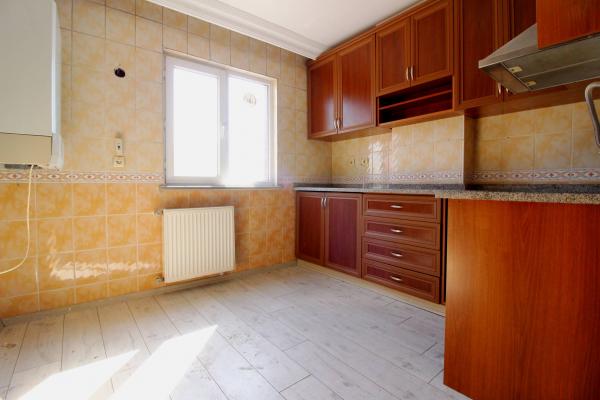 Home Vizyon 'dan Bahçelievler Yenibosna Satılık Şömineli 3+1 Dublex Daire.