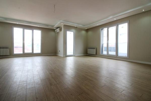 Home Vizyon 'dan Bahçelievler Yenibosna Satılık Site İçinde Lüx Sıfır 4+2 Dublex Daire.