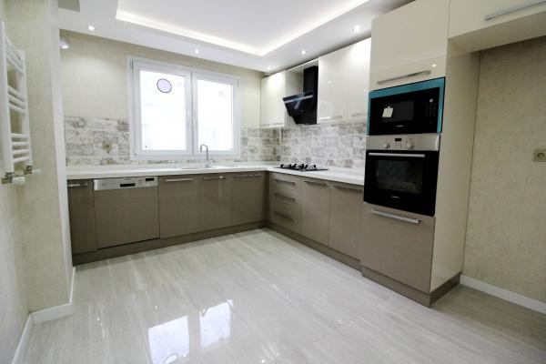 Home Vizyon 'dan Bahçelievler Yenibosna Satılık Site İçinde Lüx Sıfır 4+2 Dublex Daire.