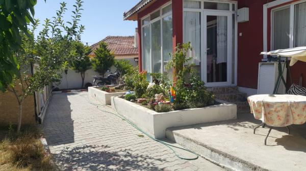KIRKLARELİ'DE MÜKEMMEL NİTELİKTE BAHÇELİ MÜSTAKİL EV