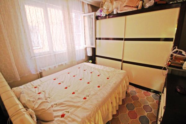 Home Vizyon 'dan Bağcılar Barbaros Satılık 2+1 Bahçekatı Daire .