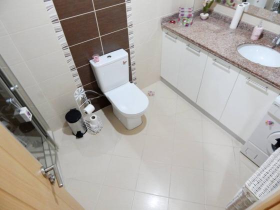 Home Vizyon 'dan Bahçelievler Yenibosna Radar Site İçinde Satılık Geniş 3+1 Daire.