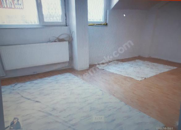 Kocamustafapaşa Sümbülefendi Cami yakın 1+1 80m2 kombili yarı bodrum kendine ayit bahçesi olan satılık daire.