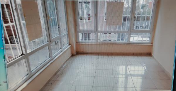 Kocamustafapaşa Uzunyusuf Ortaokul Yakın 15m2 dükkan yada depo wc mevcut içi temiz kullanışlı.