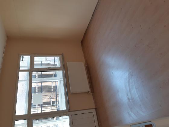 Kocamustafapaşa Sümbülefendi cami yakın 2+1 90m2 kombili çift cephe çift balkonlu 1.kat satılık daire.