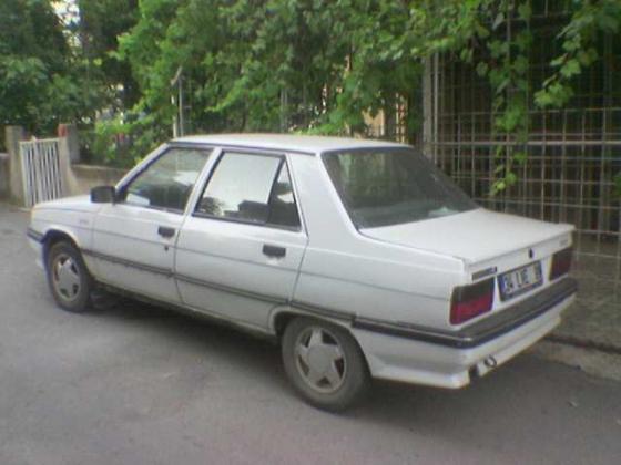 Sahibinden satılık araba Renault 9. FAİRWAY