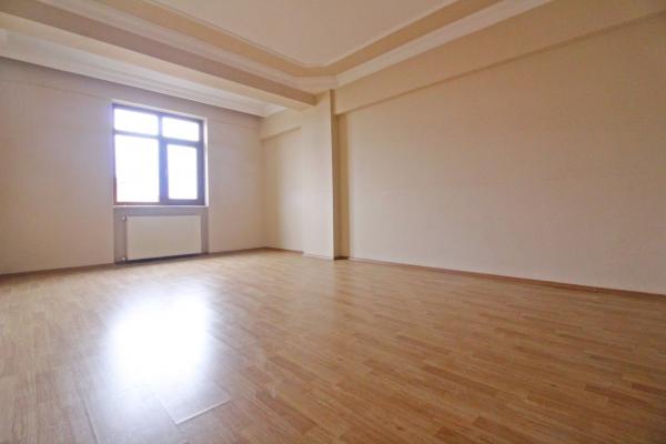 Home Vizyon 'dan Bahçelievler Yenibosna Satılık Masrafsız 4+1 Daire.