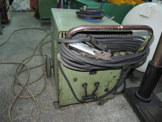 SATILIK 400 AMPER KAYNAK MAKİNASI