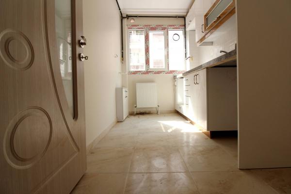 Home Vizyon 'dan Bahçelievler Yenibosna Radar Satılık Lüx 4+2 Dublex Daire.