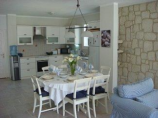 ÇEŞME ALAÇATI DA UYGUN VE ÖZEL FİYATIYLA VİLLA