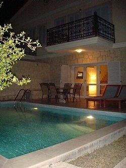 ÇEŞME ALAÇATI DA UYGUN VE ÖZEL FİYATIYLA VİLLA