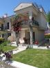 İzmir Çeşme'de lüks havuzlu haftalık kiralık villa