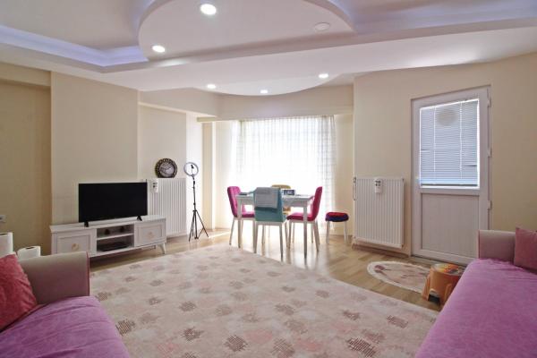 Home Vizyon 'dan Bahçelievler Yenibosna Radar Satılık Lüx 2+1 Daire.