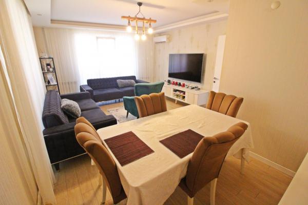 Home Vizyon 'dan Bahçelievler Yenibosna Satılık Site İçinde Lüx 3+1 Daire.