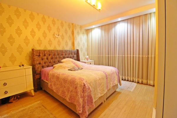 Home Vizyon 'dan Bahçelievler Yenibosna Satılık Site İçinde Lüx 3+1 Daire.