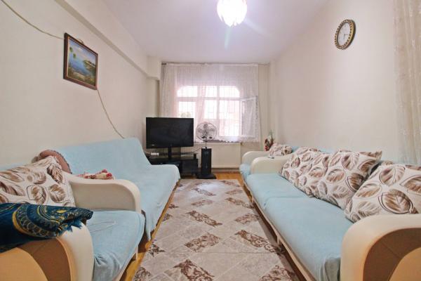 Home Vizyon 'dan Bahçelievler Zafer Satılık Geniş 4+1 Daire.