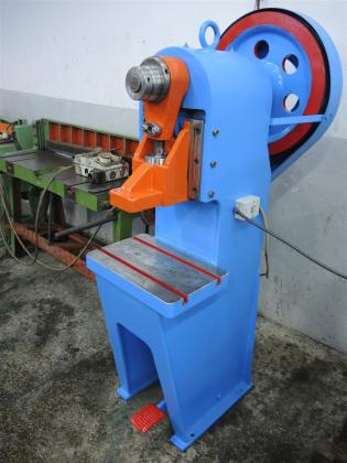 SATILIK 15 TON EKSANTRİK PRES