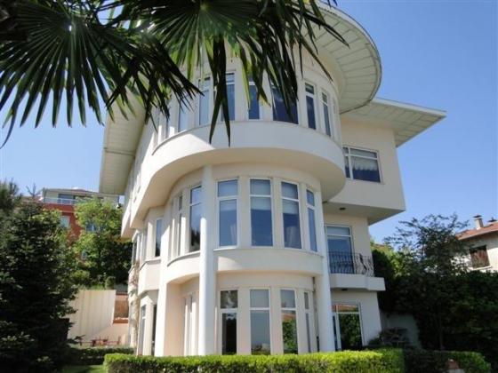 İSTANBUL HEYBELİADADA GÜNLÜK KİRALIK VİLLA