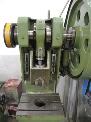 SATILIK 25 TON EKSANTRİK PRES