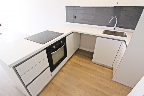 Home Vizyon 'dan Bahçelievler Yenibosna Site İçinde Satılık 1+1 Daire.