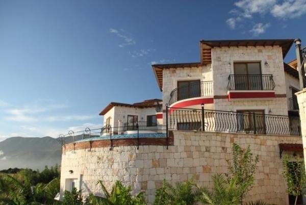 Antalya Kaş'ta Eşsiz manzaralı Özel havuzlu Kiralık Villa
