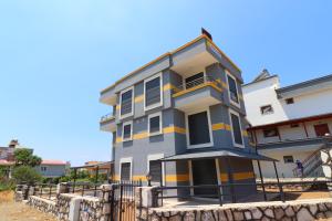 Akarca,Da Ful Deniz Manzaralı, Sıfır, Tripleks,Satılık 3+2 Villa