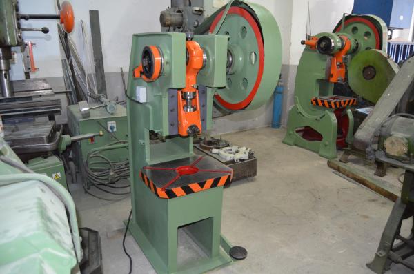 25 TON ÇELİK GÖVDE EKSANTRİK PRES