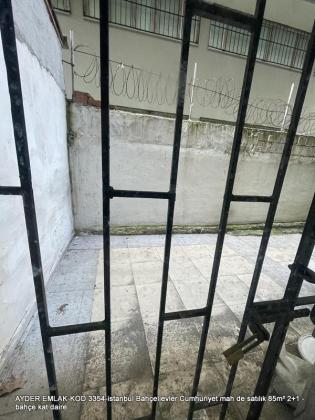istanbul Bahçelievler Cumhuriyet mah de satılık 85m² 2+1 -bahçe .daire