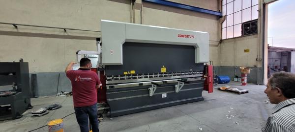 CONFORT 4100mm 270 Ton 3 Eksen Cnc LİNDA Machine Abkant Pres