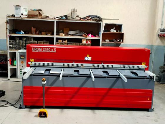 LRGM 2550 x 5mm Rediktörlü Giyotin Makas LİNDA MACHİNE - Guillotine Machines