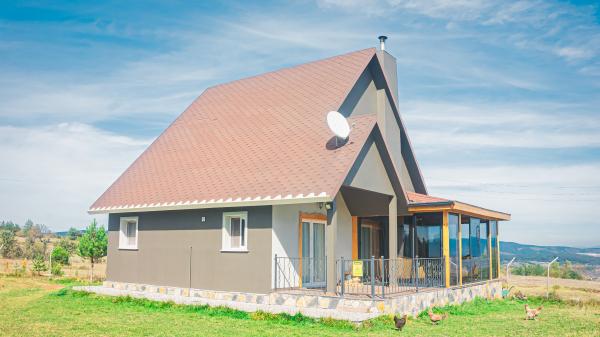 YEDİGÖLLER DAĞ EVİ
