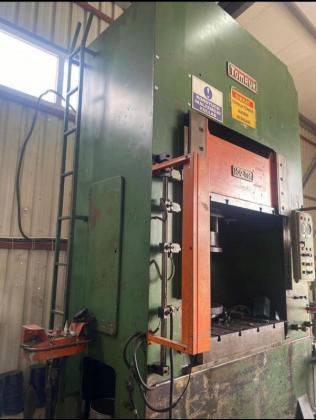 150 Ton Tomruk Marka Sıvama Pres 1990 Model  Tabla 1100 * 1100