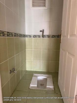istanbul Bahçelievler cumhuriyet mah de satılık 85m² -2+1-yüksek giriş .kat daire