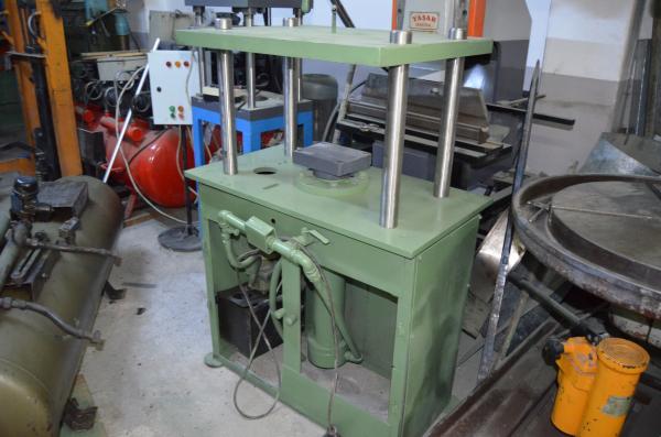 20 TON 60 X 60 HİDROLİK PRES