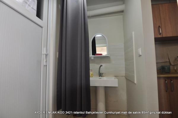 istanbul Bahçelievler Cumhuriyet mah de satılık 85m² giriş.kat dükkan