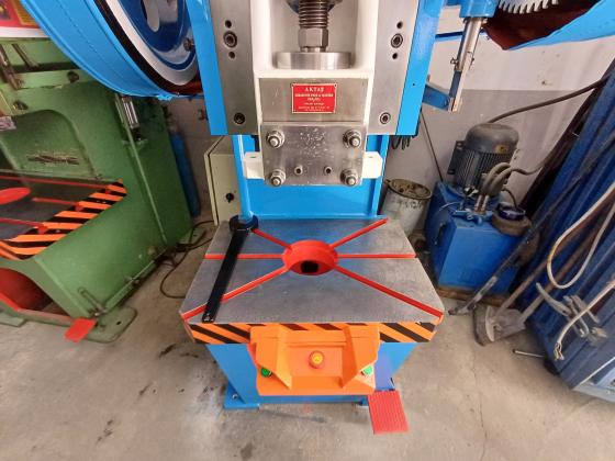 60 TON AKTAŞ MARKA EKSANTRİK PRES