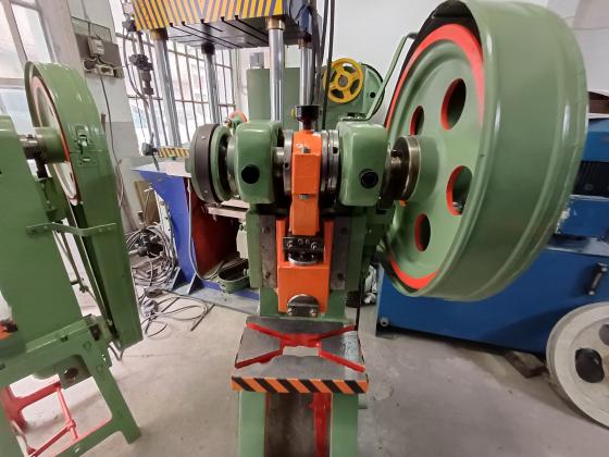 10 TON EKSANTRİK PRES