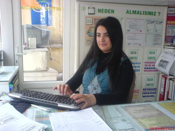 BAYAN STAJYER BİLGİSAYAR ŞİRKETİNE