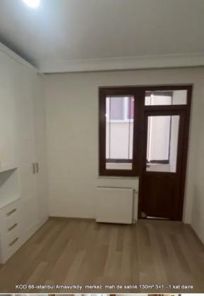 istanbul Arnavutköy  merkez  mah de satılık 130m² 3+1 –1.kat daire