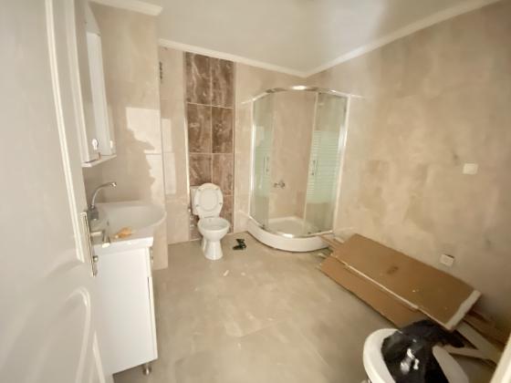 Ürkmez De Çarşı Merkezinde Denize 150M2 Satılık 2+1 Daire