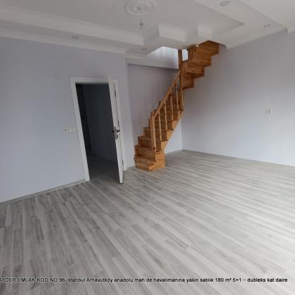 havalimanına yakın satılık 180 m² 5+1 – dubleks kat daire