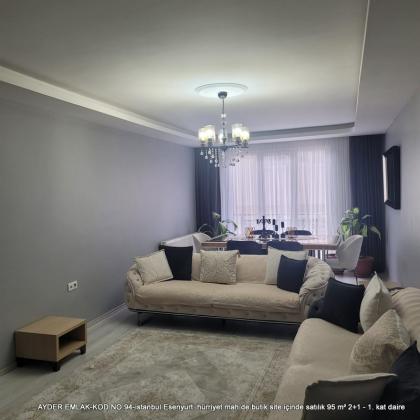hürriyet mah de butik site içinde satılık 95 m² 2+1 - 1. kat daire