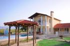Alaçatı Çeşme ‘de kiralık lüks havuzlu villa