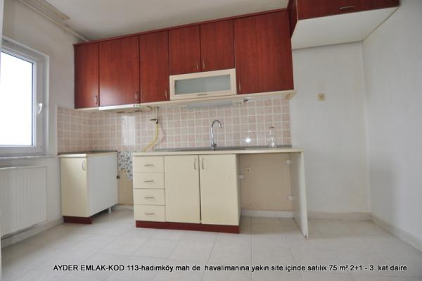 havalimanına yakın site içinde satılık 75 m² 2+1 - 3. kat daire