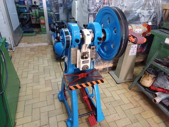 DÖKÜM GÖVDE 10 TON EKSANTRİK PRES