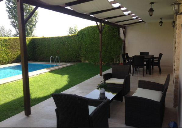 Villa Gökhan Çeşme Alaçatı)  İZMİR ÇEŞME’DE ÖZEL HAVUZLU HAFTALIK KİRALIK LÜKS TATİL VİLLASI
