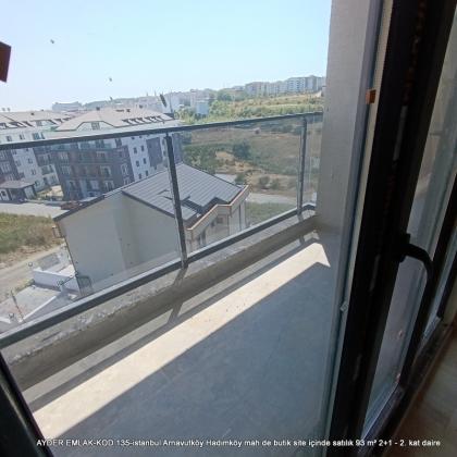 istanbul Arnavutköy Hadımköy mah de butik site içinde satılık 93 m² 2+1 - 2. kat daire