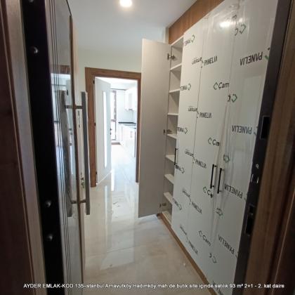istanbul Arnavutköy Hadımköy mah de butik site içinde satılık 93 m² 2+1 - 2. kat daire